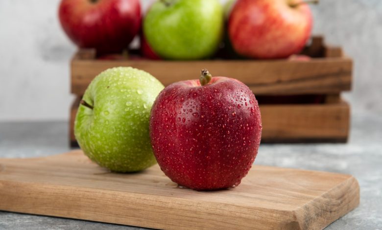 manzana roja y verde / mal aliento / frutas y verduras / colon / ejercicio / comer una manzana al día