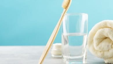 Enjuague bucal de agua salada: peligros y beneficios