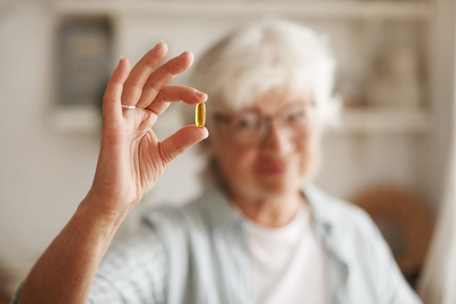 Vitaminas que deben tomar las personas mayores de 60 años