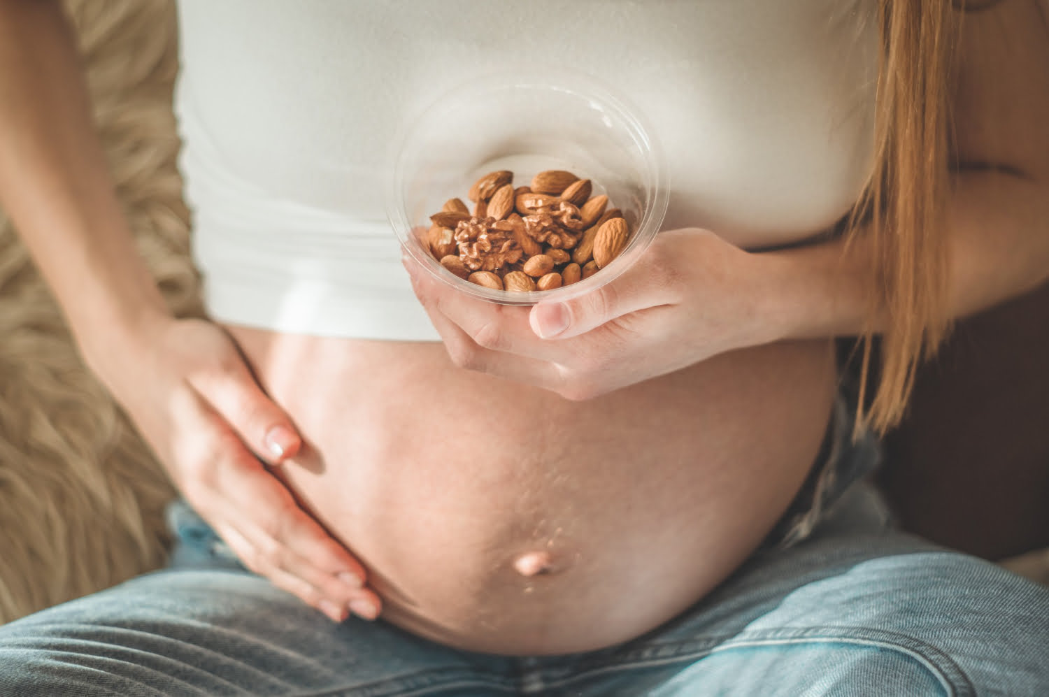 Beneficios de consumir frutos secos durante el embarazo