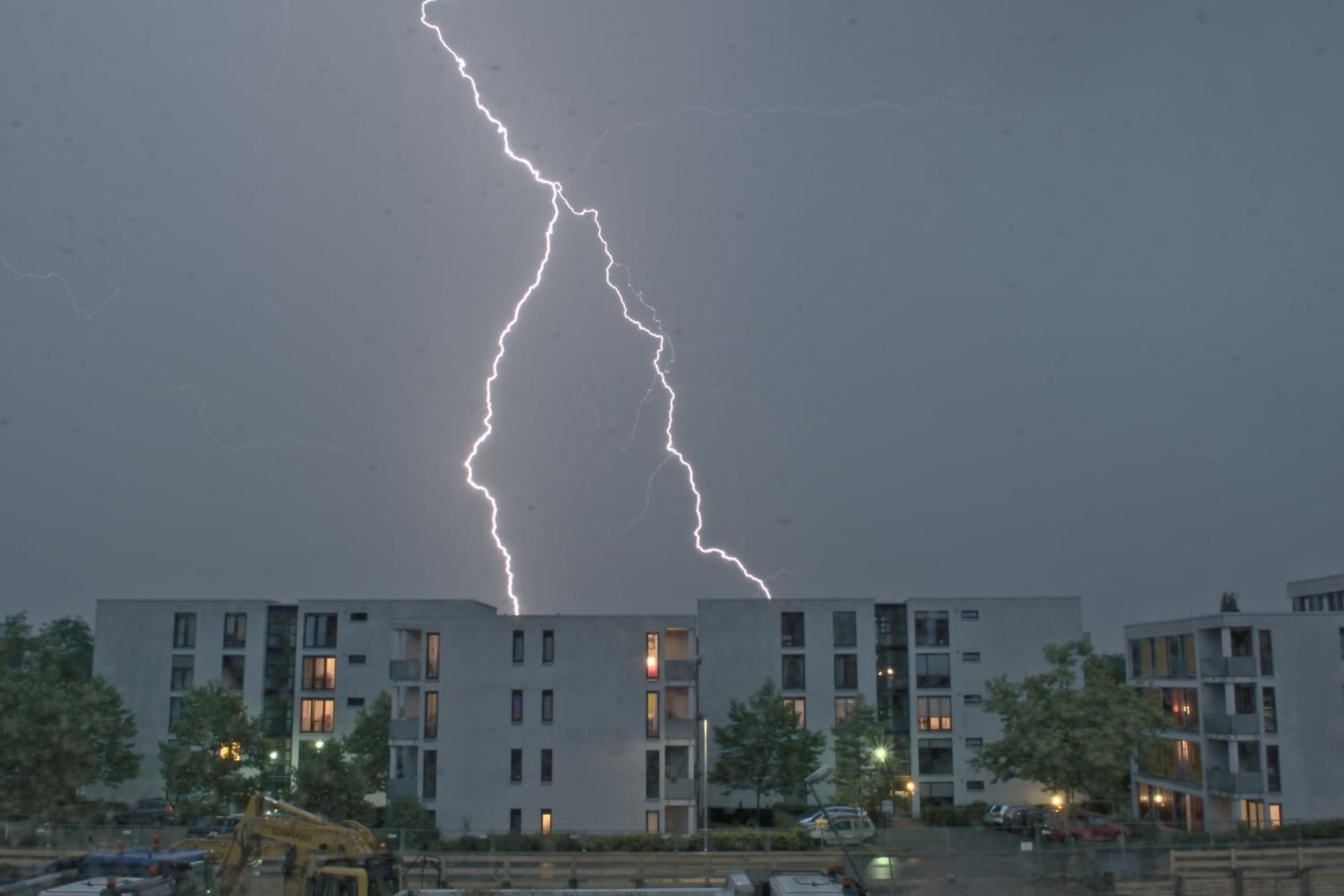 Los peligros de bañarse durante una tormenta eléctrica todo lo que debes saber